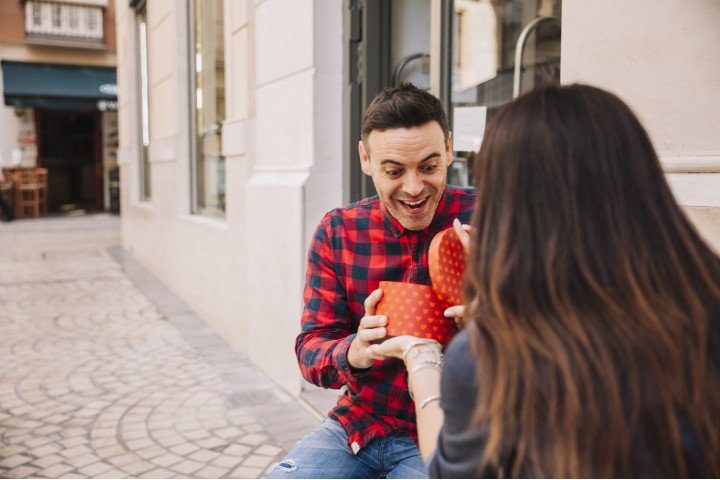 Изборът на подарък за имен ден на мъж