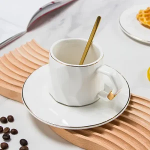 Луксоза чаша за кафе Black and White