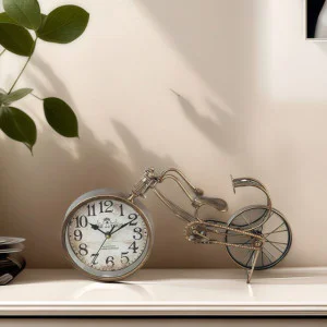 Настолен часовник велосипед с ретро метален дизайн