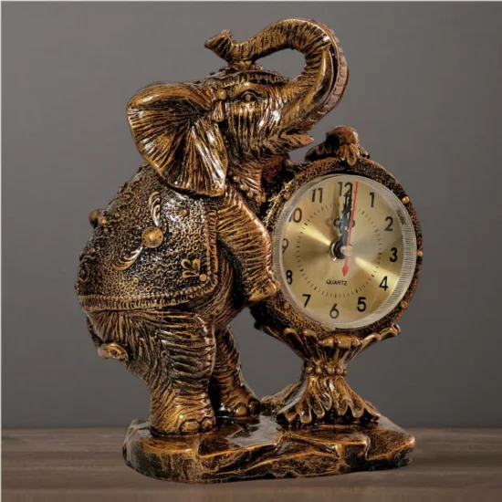 Статуетка слон от полирезин държаща аналогов часовник