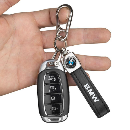 Черен кожен ключодържател BMW с метален карабинер