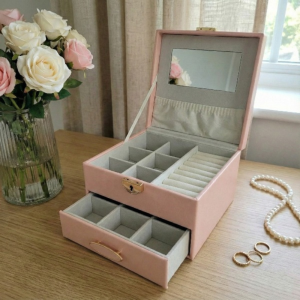 Елегантна кутия за бижута розова еко кожа 16х16см