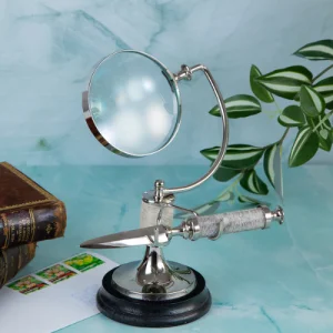 Комплект лупа и нож за отваряне на писма