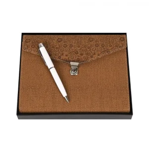 Луксозен комплект "Най-готината учителка" с химикал и кожен тефтер