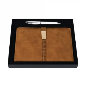 Луксозен комплект с кожен тефтер и химикал "За най-невероятната жена"