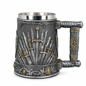 Халба за бира Game of Thrones с релефни мечове, 600 мл