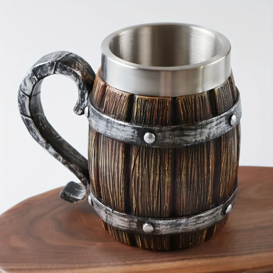 Голяма чаша за бира с дизайн на бъчва виж цена в Neostyle.bg