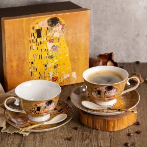 Порцеланов комплект за кафе Целувката