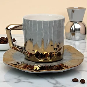 Комплект Чаши за Еспресо със Златна Дръжка (90 мл)