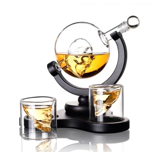 Стъклен декантер с череп и 2 чаши на поставка