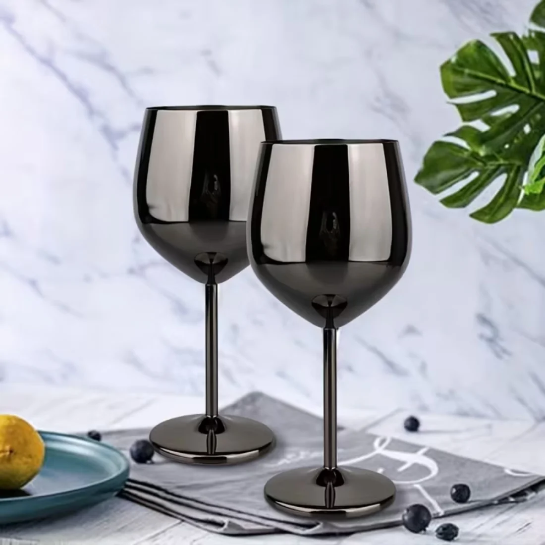 Черни метални чаши детайл 2