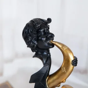 Декоративен статуетка саксофонист