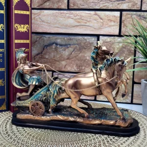 Скулптура Римски войник с колесница