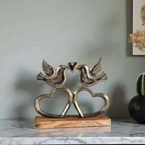 Декоративна статуетка влюбени птици метал и дърво