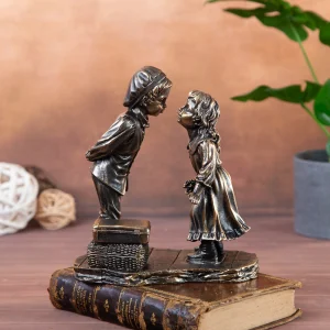 Декоративна статуетка "Първа целувка"