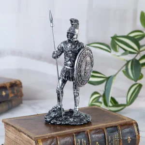 Статуетка рицар с копие и щит