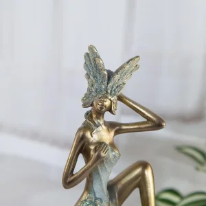 Статуетка Жена с маска