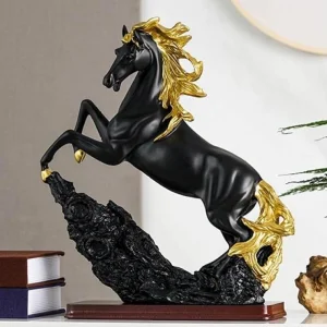 Статуетка Черен Кон със Златна Грива
