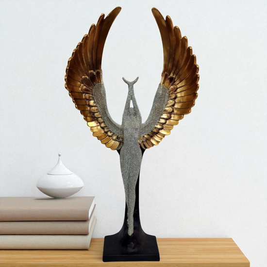 Луксозна фигура на ангел пазител, изработена от полимерна смола с блестящи кристали