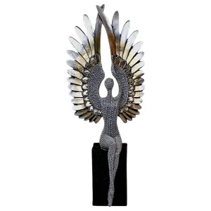 Статуетка на ангел, инкрустирана с блестящи камъчета