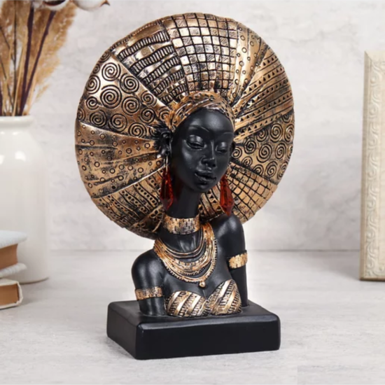 Екзотична декорация за дома Статуетка бюст на африканска жена с голям златист тюрбан, височина 25 см