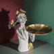 Статуетка момиче със златен поднос за ключове в антрето