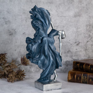 Елегантна статуетка танцьорка със синя рокля 36см