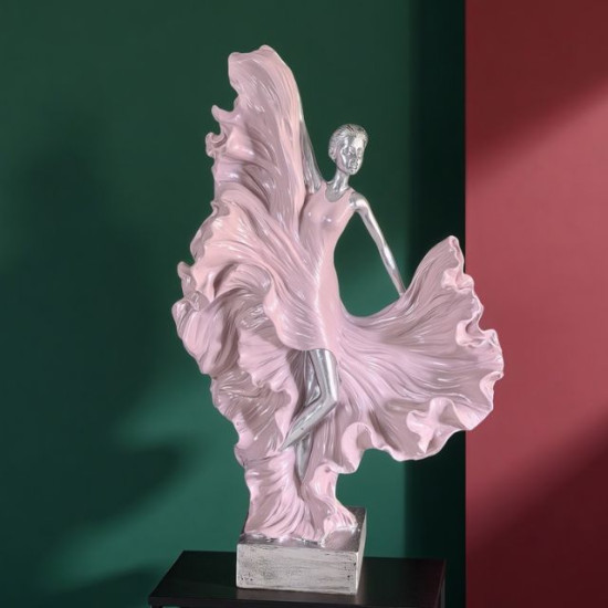 Елегантна статуетка танцьорка с обемна розова рокля