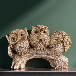 Декоративна статуетка три бухала кацнали на клон