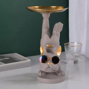 Статуетка булдог със златен поднос