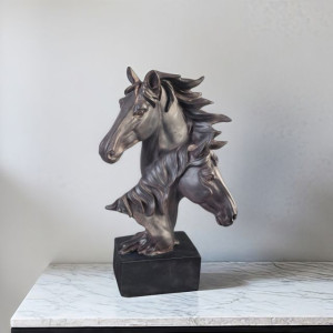 Декоративна фигура бюст на коне
