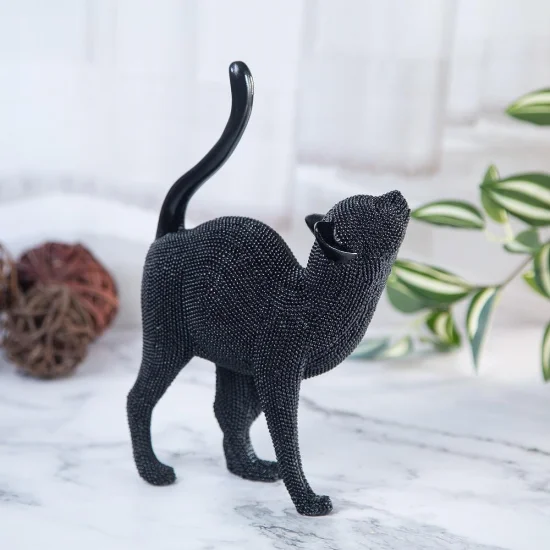 Стилна черна котка статуетка - декоративен предмет за интериор