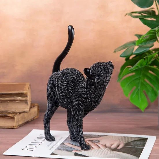 Стилна черна котка статуетка - декоративен предмет за интериор