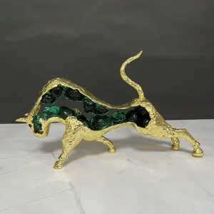 Луксозна статуетка на златен бик с кристали