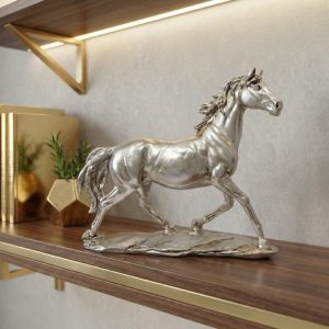 Сребриста статуетка "Кон"