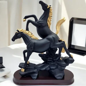 Статуетка Черни коне със златни гриви