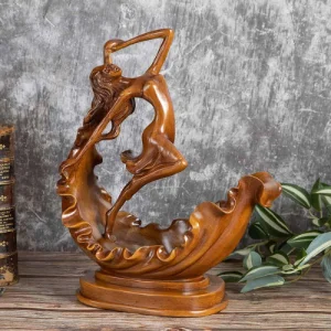 Арт поставка за вино "Горска нимфа" от полирезин