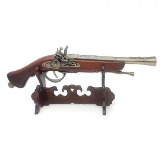 Античен пистолет на дървена поставка на супер цена от Neostyle.bg