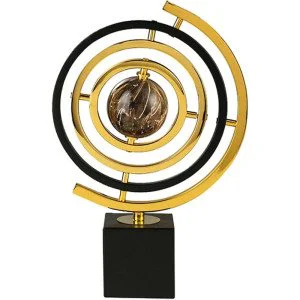 Въртяща се армирална сфера