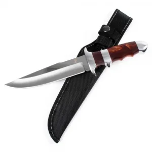 Масивен ловджийски нож за дране с кания