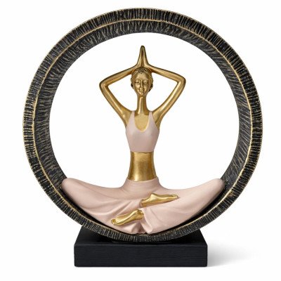 статуетки и фигури голямо разнообразие